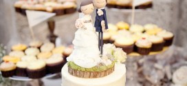 cute-bride-groom-wedding-cake-toppers-custom-with-realistic-wedding-garb__full-carousel