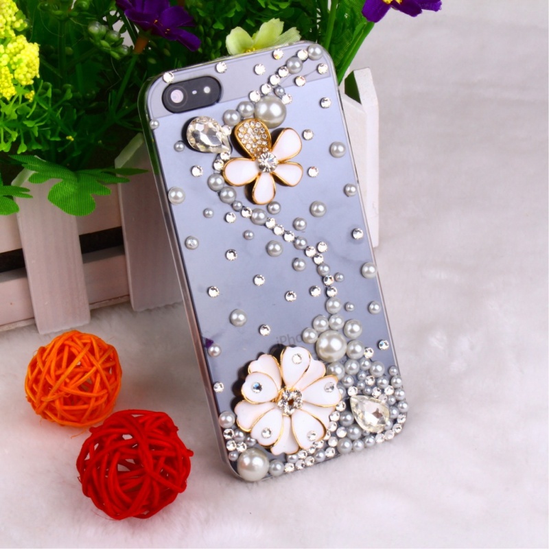 wholesale-phone-case-iphone4s--5-diamond-mobile-phone-shell-protective-cover-apple_s-5th-generation-diamond-studded-mobile-phone-sets-a-generation-o--dimensions-normal-size-color-transparent-color-app_7