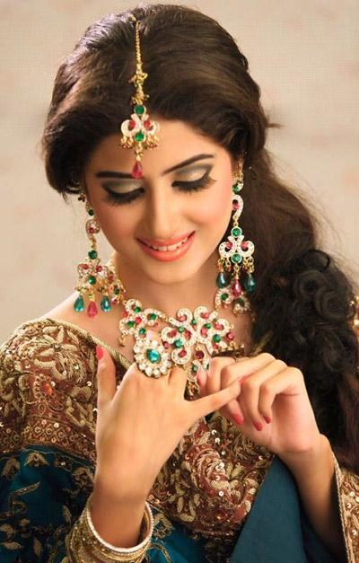 Bridal-Jewellery-Sets-For-Pakistani-Brides-007