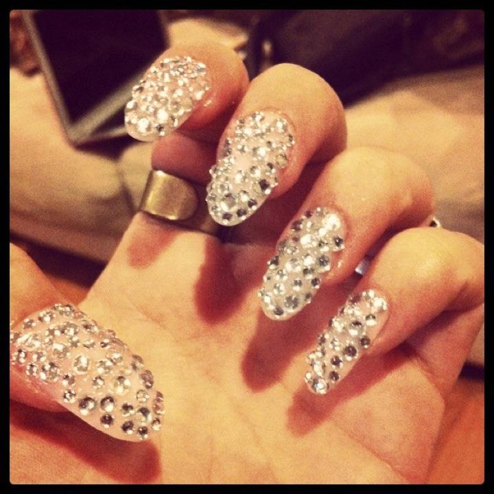 gel-nail-art-swag-diamond-moment-inspired-by-mariah-carey-nail-swag-nail-designs