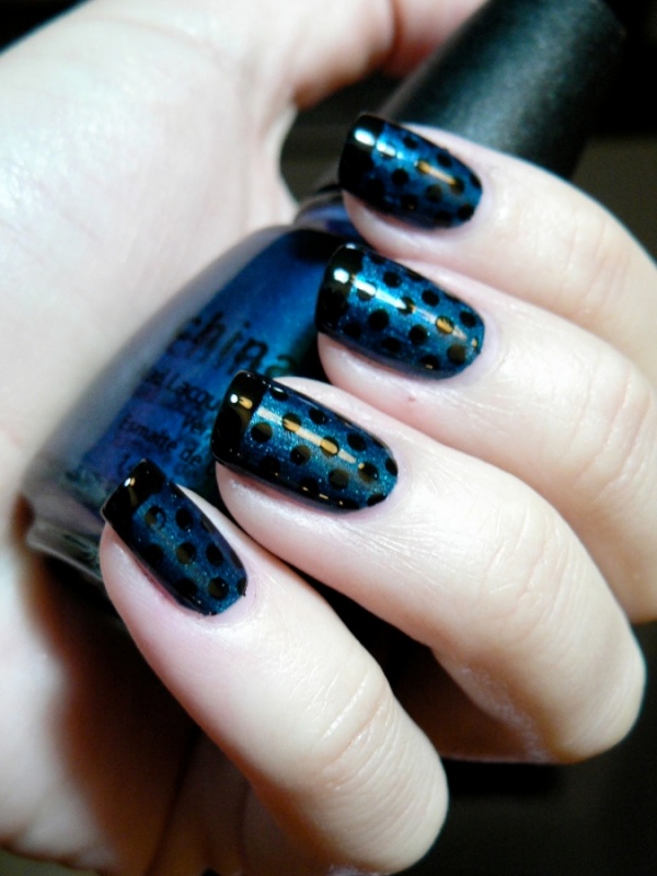 polka_dot_nail_art